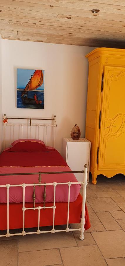 A la Topaze, Gite avec piscine privée chauffée pour 2 ou 3 Le May-sur-Evre Extérieur photo