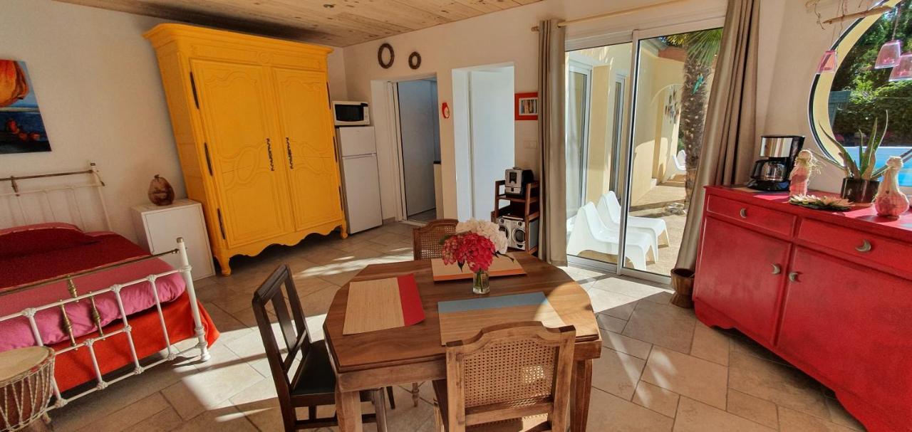 A la Topaze, Gite avec piscine privée chauffée pour 2 ou 3 Le May-sur-Evre Extérieur photo