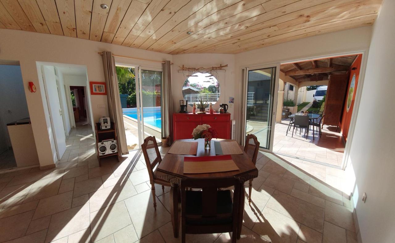 A la Topaze, Gite avec piscine privée chauffée pour 2 ou 3 Le May-sur-Evre Extérieur photo