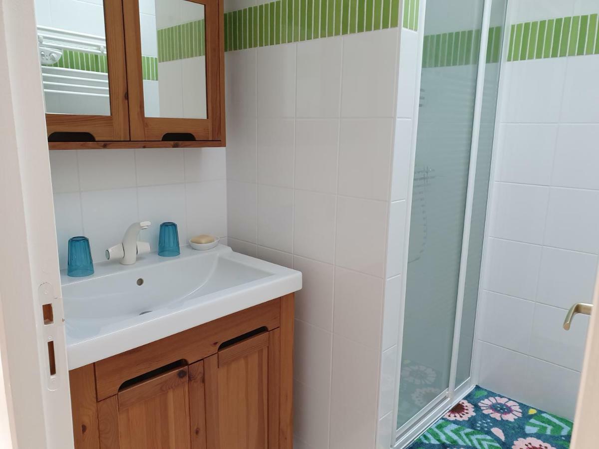 A la Topaze, Gite avec piscine privée chauffée pour 2 ou 3 Le May-sur-Evre Extérieur photo